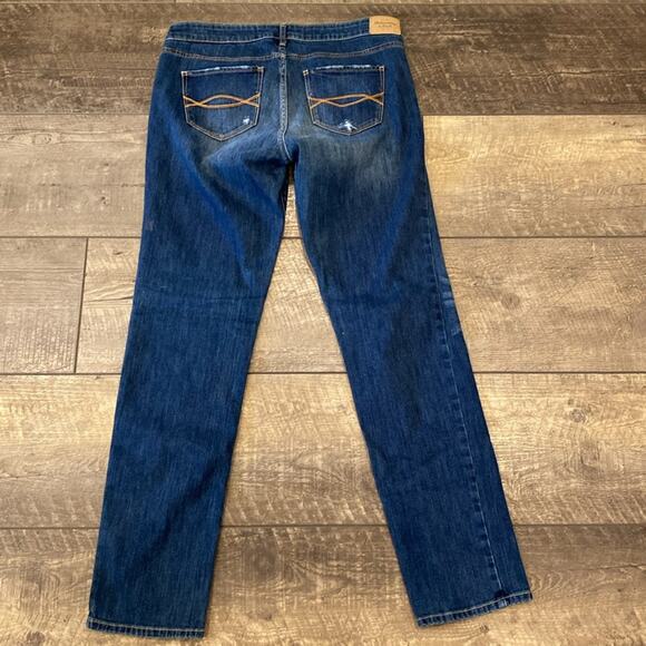 Abercrombie & Fitch Women's Distressed Slim Straight Jeans Medium Wash Size 10 - Picture 8 of 9